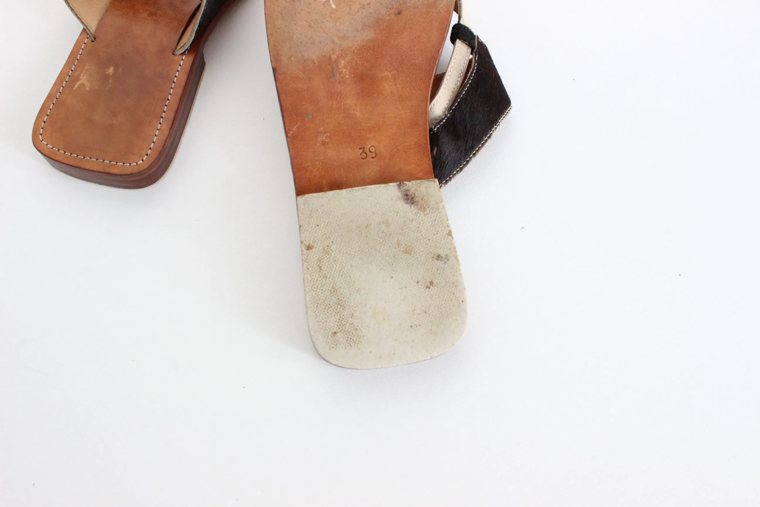 90s Cow Hide Leather Square Toe Sandals ~ Euro 39