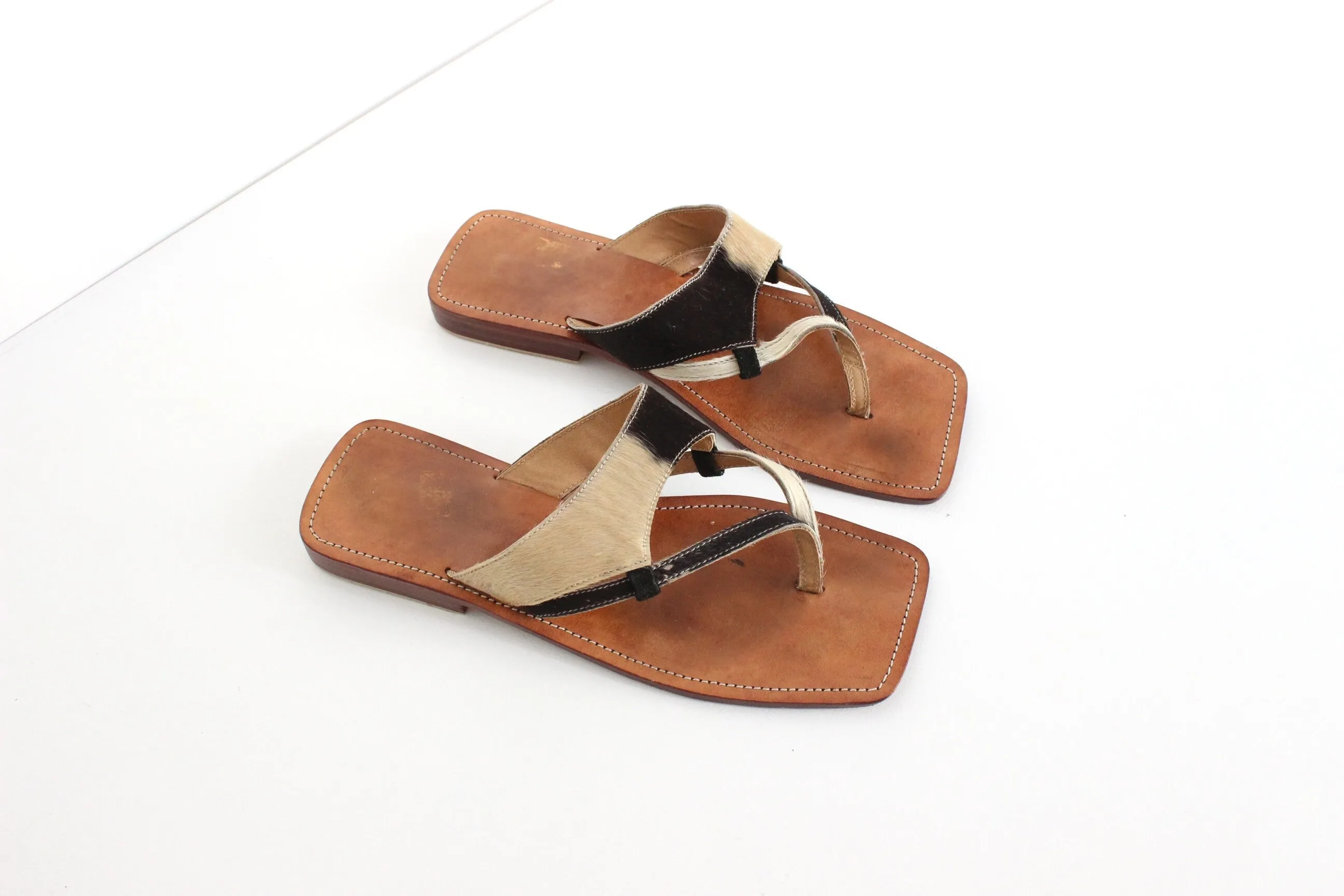 90s Cow Hide Leather Square Toe Sandals ~ Euro 39