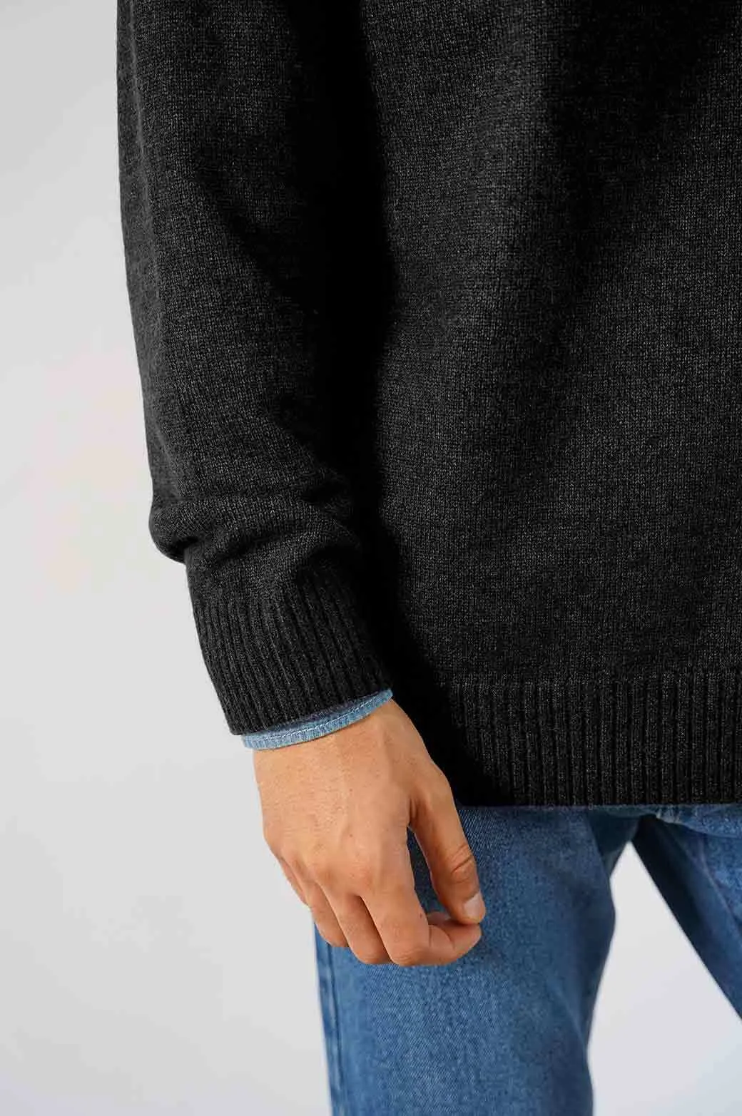 SOFT TEXTURED SWEATER